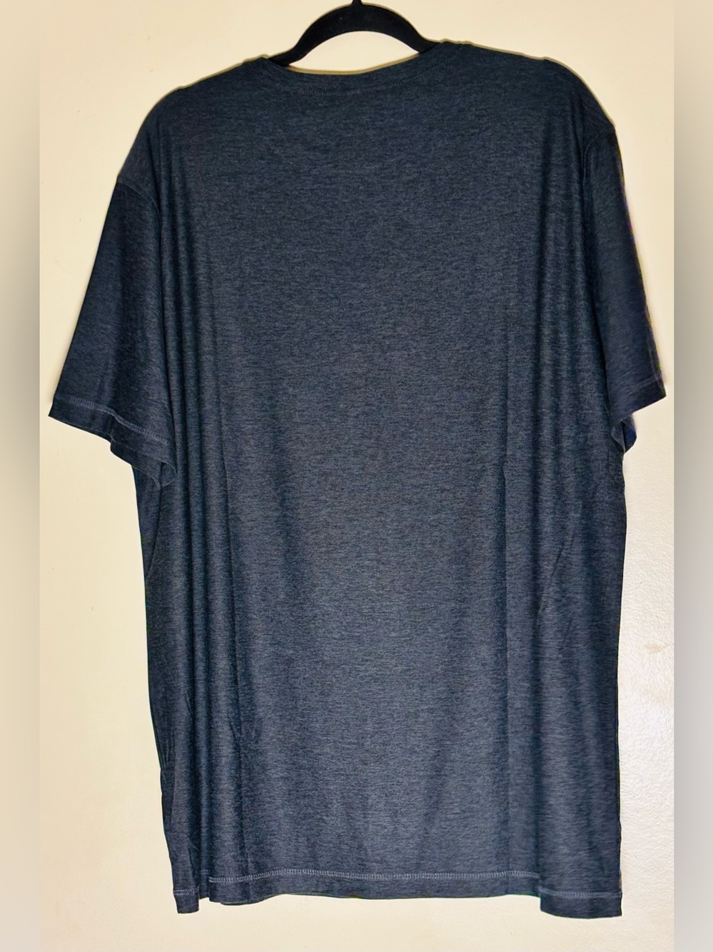 Vuori Men’s Shirt Sleeve Ponto Performance Tee, Size XXL Black Heather - Picture 7 of 8